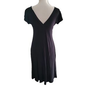 Casual knee Length v scoop back dress short sleeve